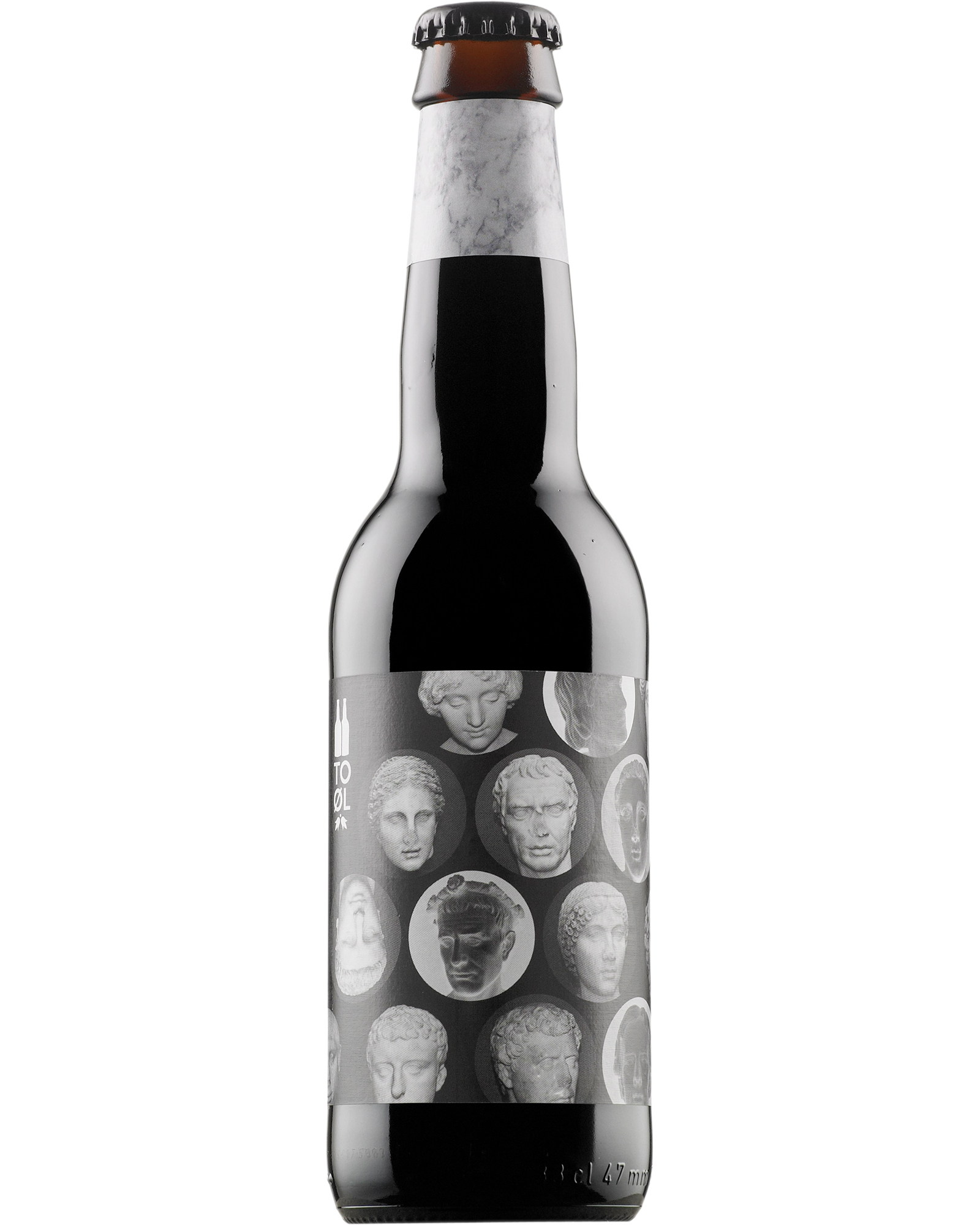 To Øl Black Ball — PNG format 1600×2000 pixels